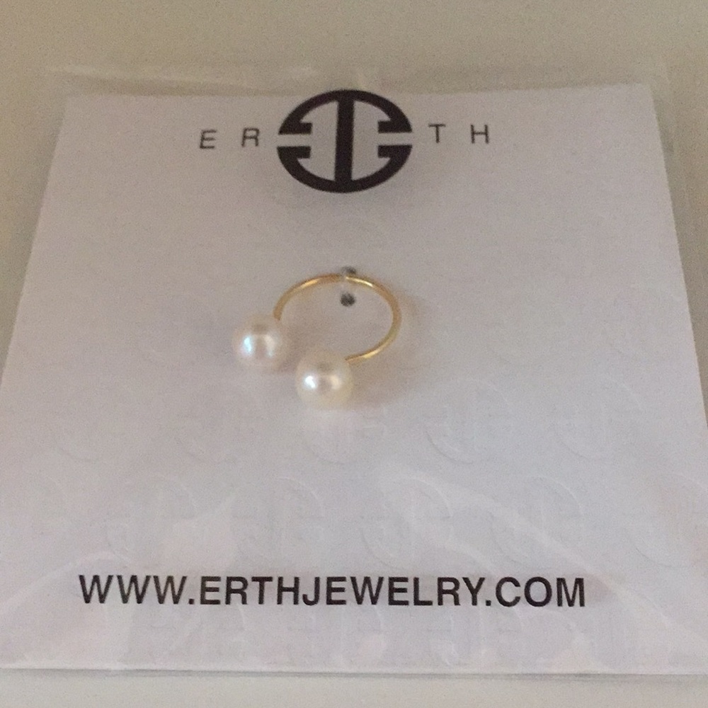ERTHJEWELRY floating pearl ring